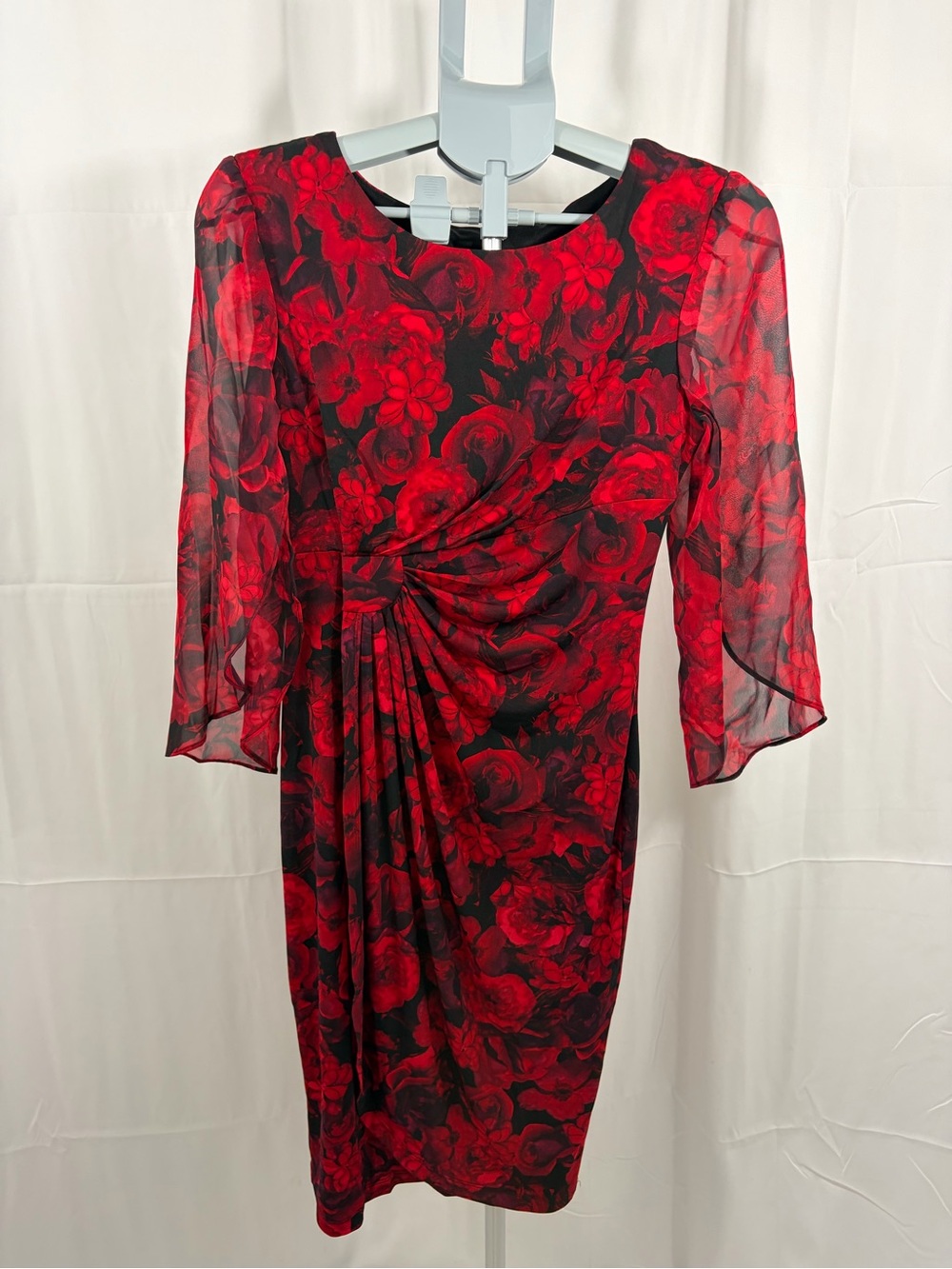 NWT Connected Apparel Women’s Size 4 Red Black Floral Sheath Dress